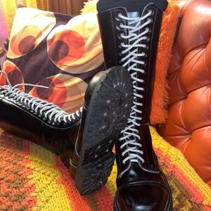 Knightsbridge 20 eye Combat Ranger Boots